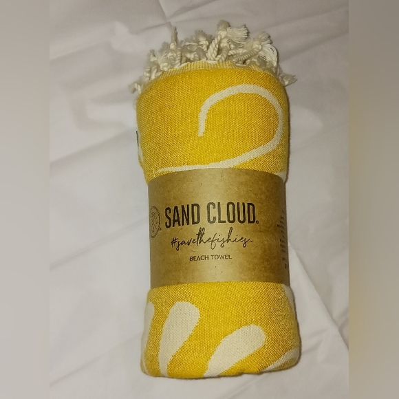 Sandcloud Other - Organic Cotton Sand Cloud Beach Towel Thin Lightweight Lotus Mural